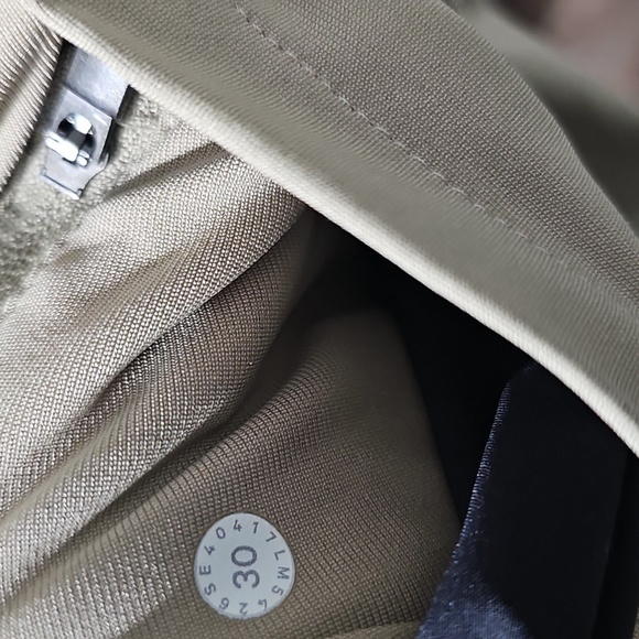 Lululemon Tan Commision Fit Pants Size 30x30 - Picture 3 of 4